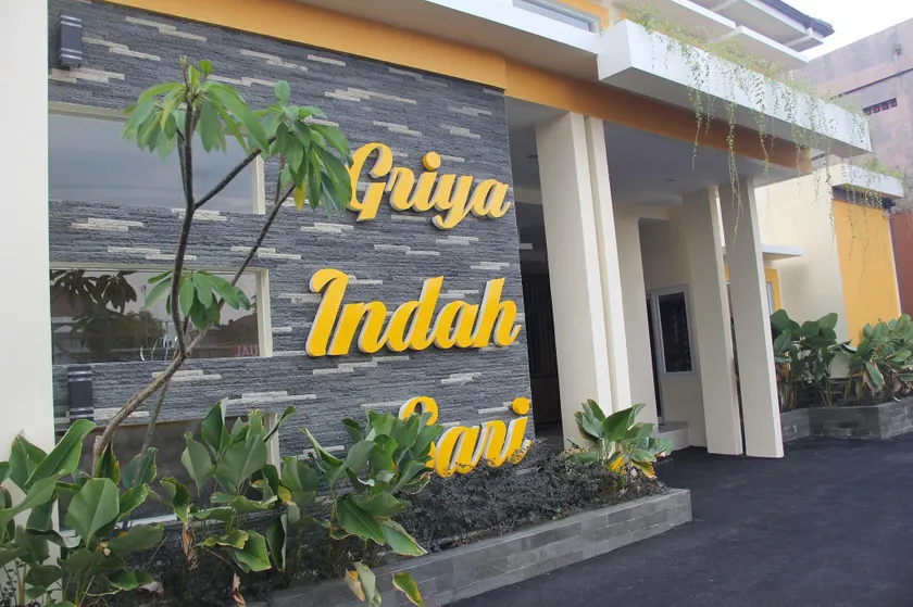GRIYA INDAH SARI - Image 1