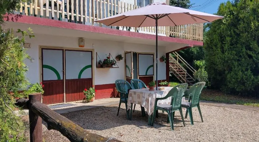 Apartman a Déliparton - Image 1