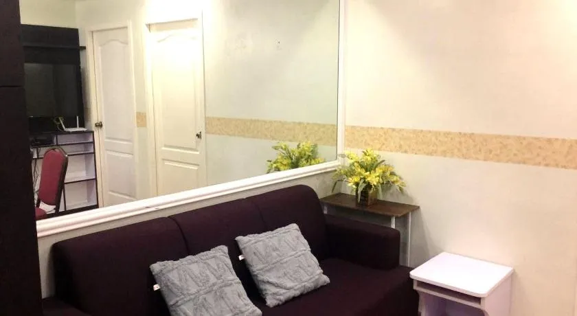 Janna's Condo Hotel - Image 1
