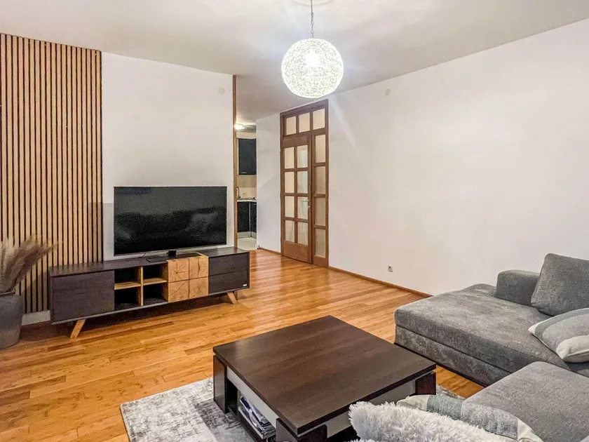 Apartment Lara - spacious and comfortable 2-bed, 2-bath apartment - Image 1