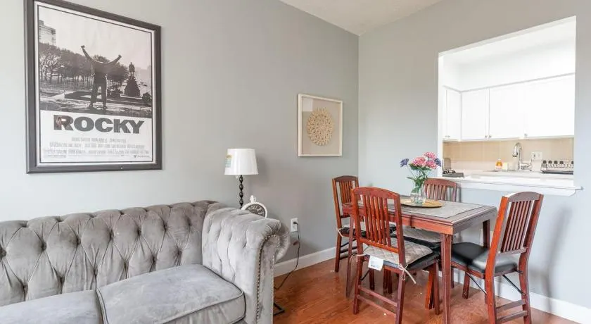 3BR Apartment in Big Apple - Image 1