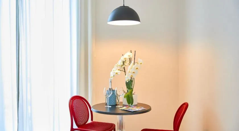 Villa Rosa Residence - Image 1