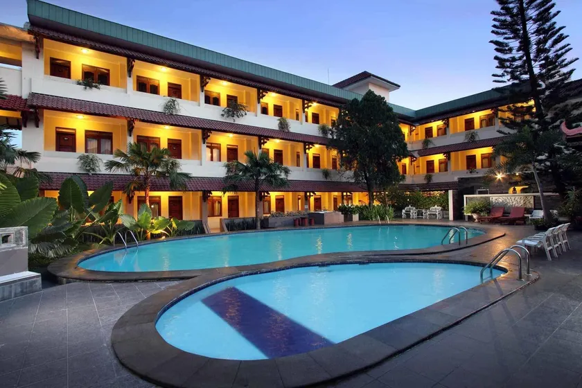 Cakra Kembang Hotel - Image 1