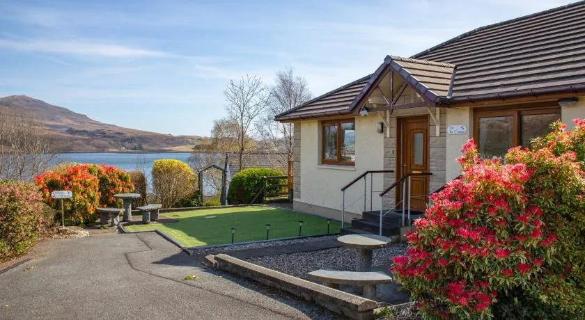 Willowbank House - Image 1