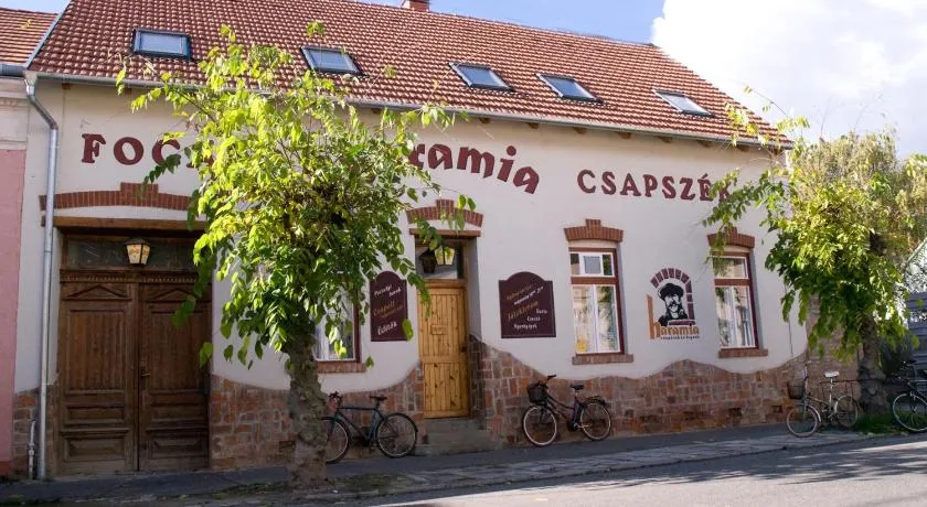 Haramia Csapszék és Fogadó - Image 1