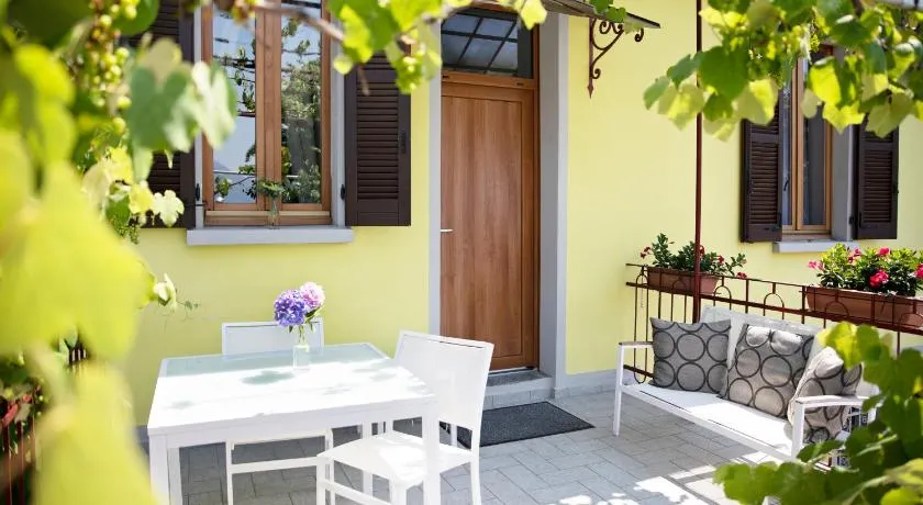 Charming Moment Di Villa Porta Borgo Antico - Image 1
