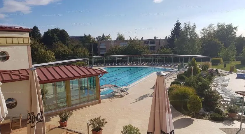 Zalakaros Wellness Oázis Apt, nappali, 1háló, 4 fő - Image 1