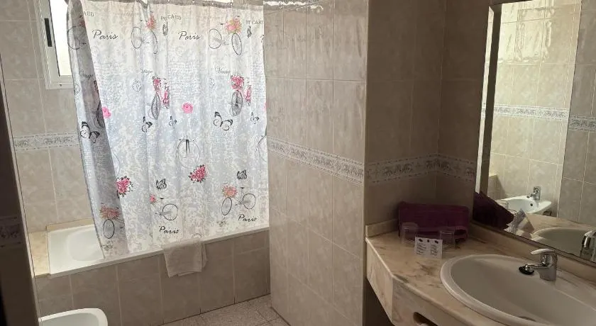 Hotel jendri - Image 1