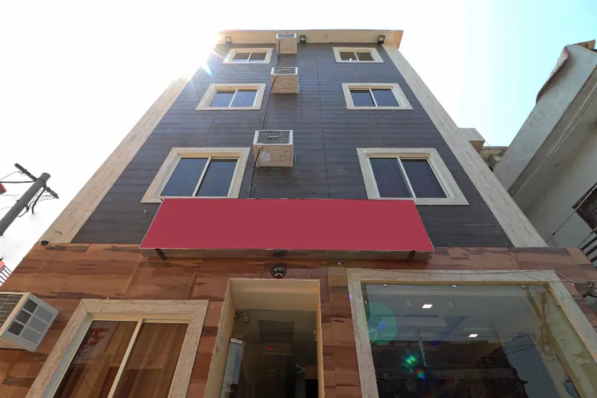 Hotel O Ganges Glory - Image 1