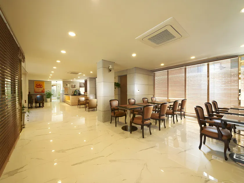 Noble Hotel - Image 1
