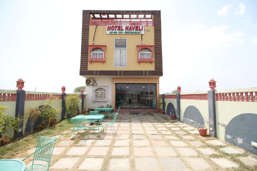 OYO 45271 Hotel Haveli - Image 1
