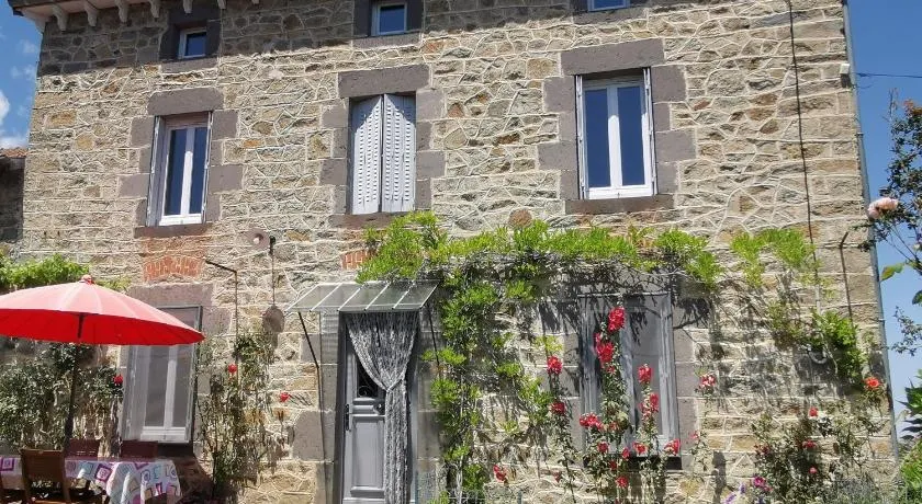 Maison de caractère avec jardin, idéale famille, près de Brioude, prox. baignade et ski - Image 1