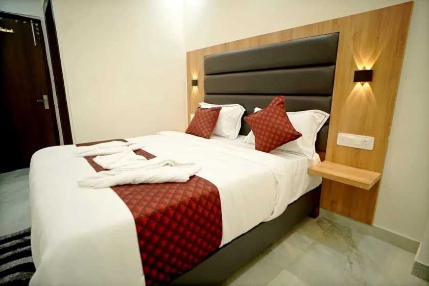 HOTEL RUDRA - Image 1