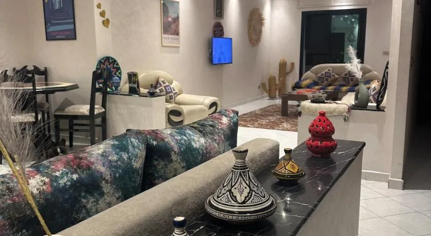 Appartement en plein centre de Tanger à 2 minutes de la corniche - Image 1