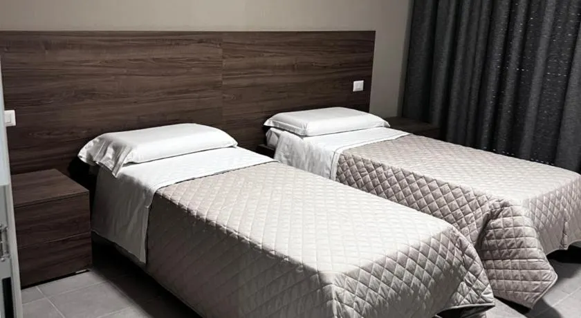 Bella Napoli albergo Chiari - Image 1