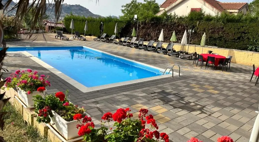 Ferienhaus mit Grill, privatem Pool und Garten | Gartenblick | Ideal für Homeoffice - Image 1