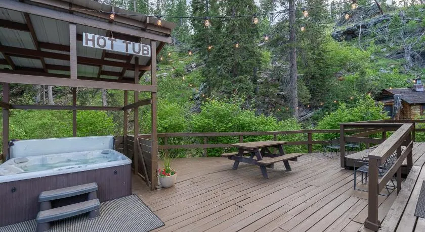 Harney Camp Cabins - Image 1