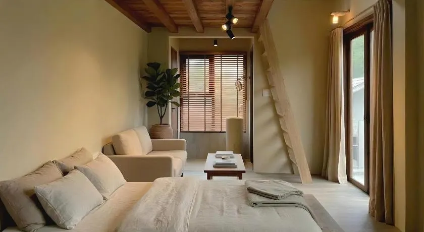 Sum Homestay Hue - Gần cầu Nguyễn Hoàng - Image 1