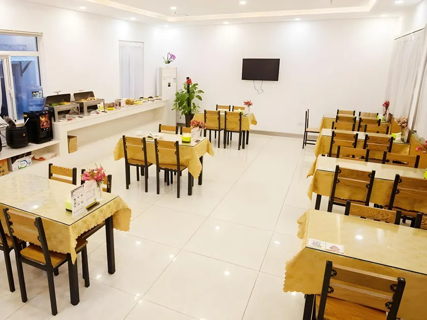 Vatica Tianjin Dagang Xuefu Road University Town Hotel - Image 1