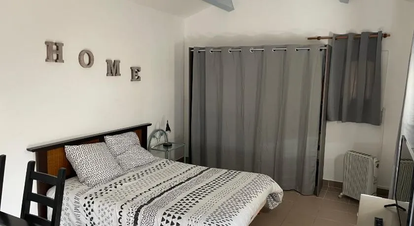 Maisonnette avec jacuzzi et Terrasse privée - Image 1