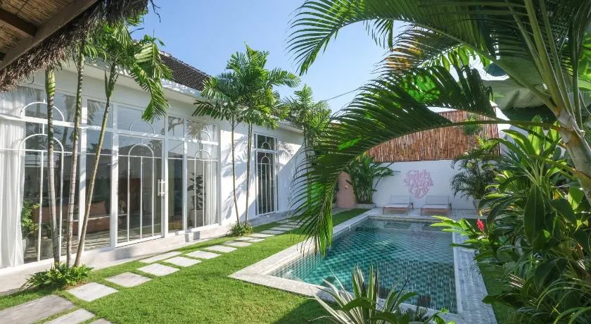 No Rush Villas - Image 1