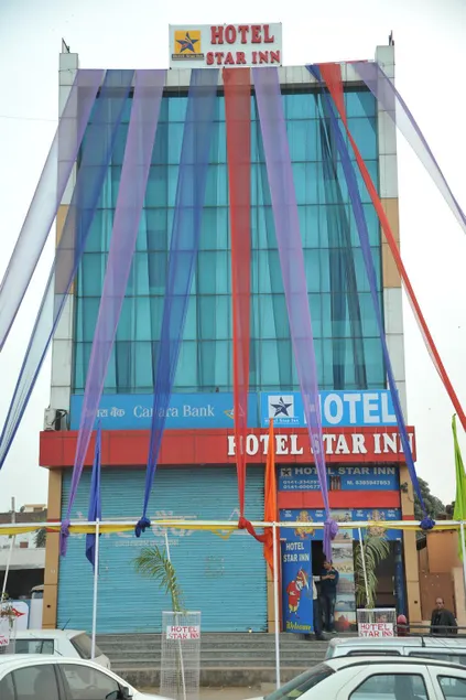 Hotel Star Inn - Image 1