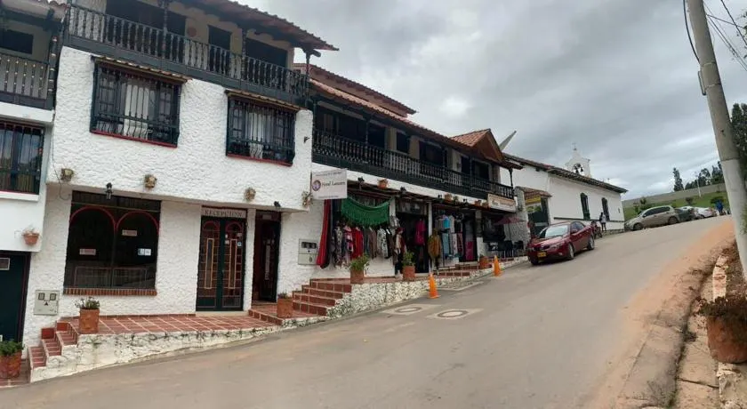 Hotel Tierra de Lancers - Pantano de Vargas - Image 1