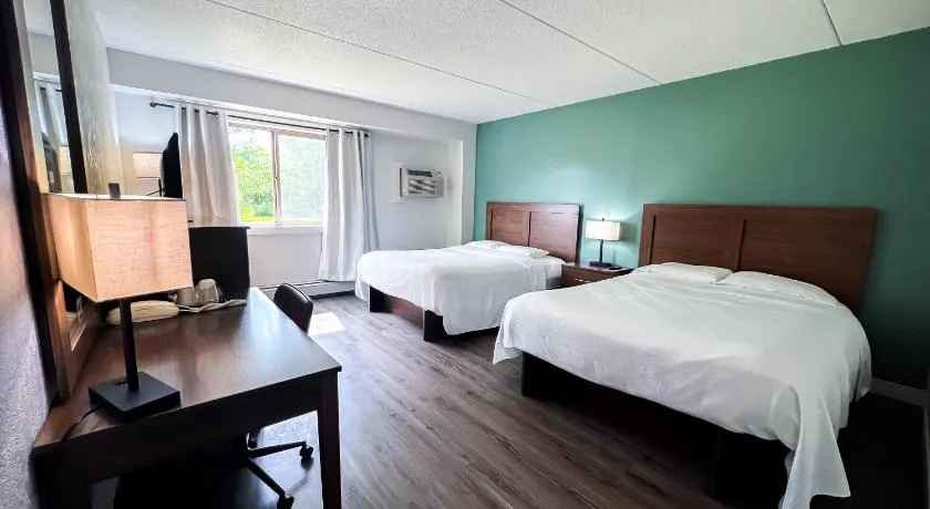 Walleye Inn - Image 1