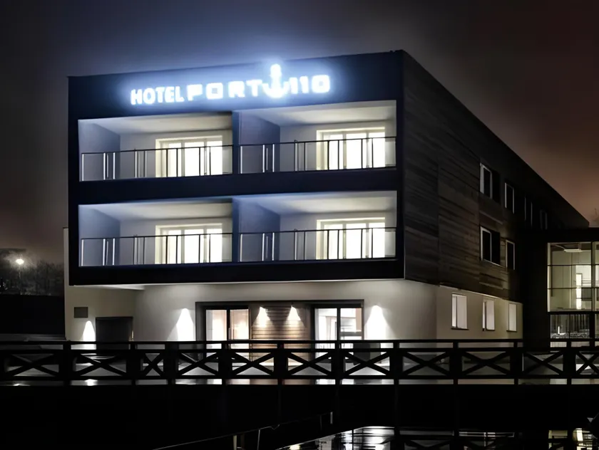 Hotel Port 110 - Image 1