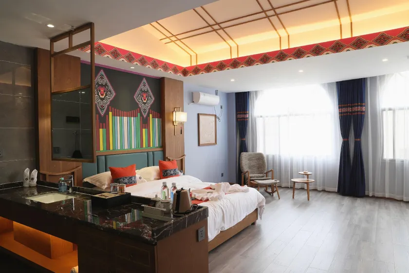 56 Nationalities Hotel - Image 1