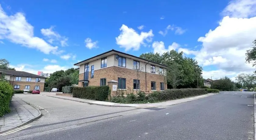 Luxury Apartments - Image 1