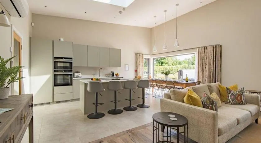 The Old Cherry Barn - Luxury barn conversion - Image 1