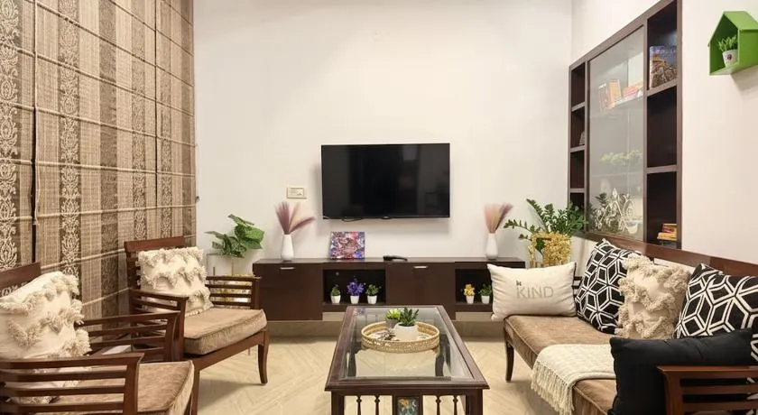 Nivera Stays 4BR Luxury Private Home near Airport, South Delhi - Image 1