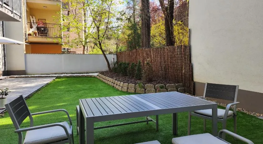 S18 "Garden in the City" Apartment - Image 1
