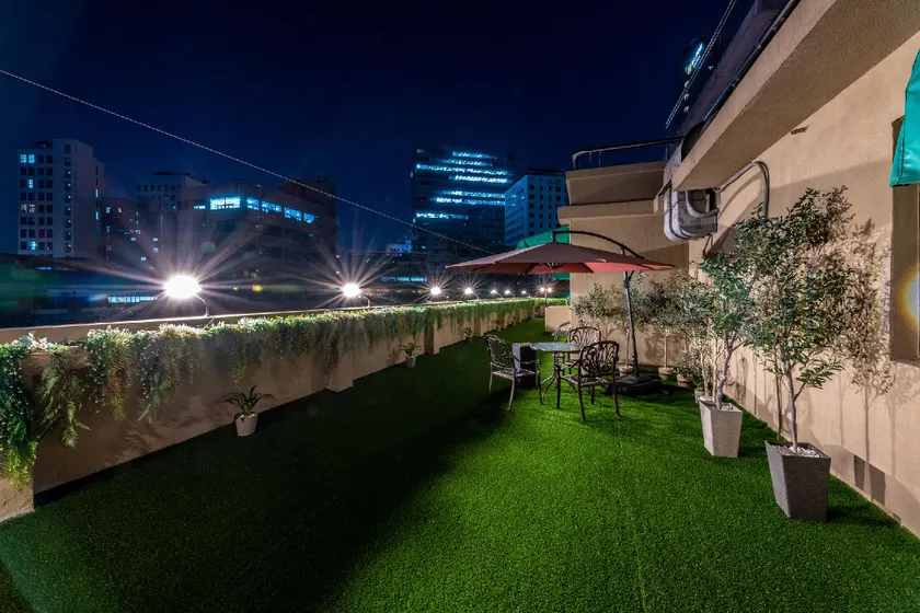 New Cheonji Hotel - Image 1