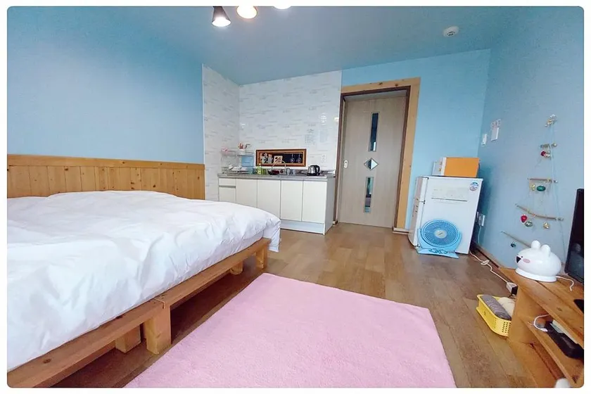 Jeju Rainbow Pension & Guest House - Image 1