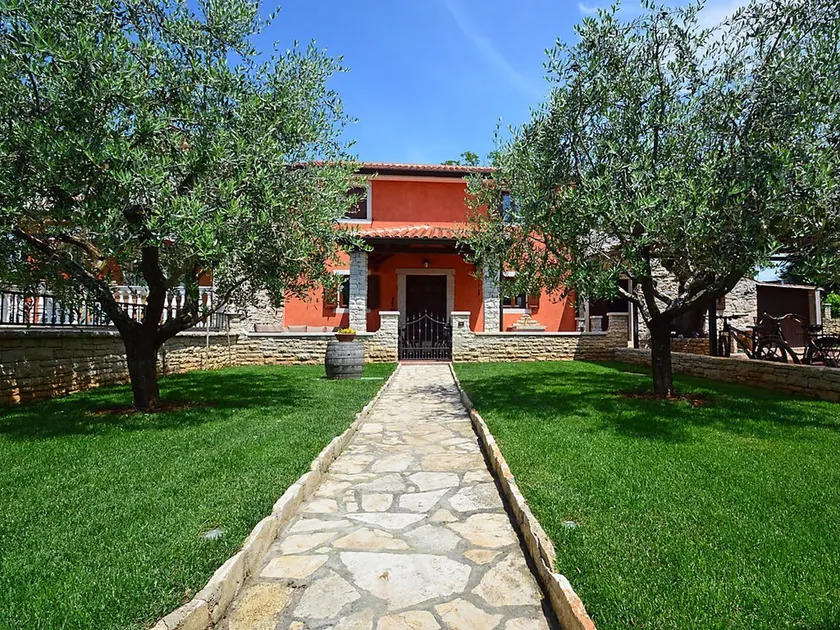Villa Mala - Image 1