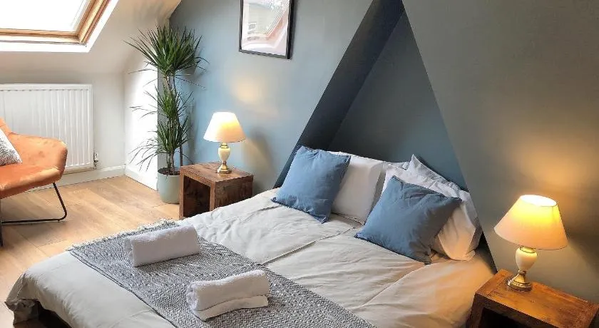 Modern 3-bedrooms house with 6 guests - Image 1