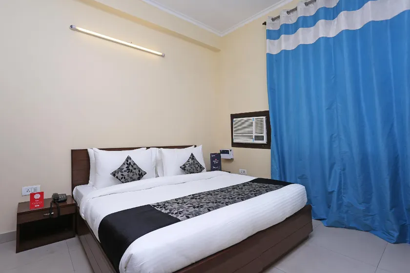 OYO 29193 Amrit Guest House - Image 1