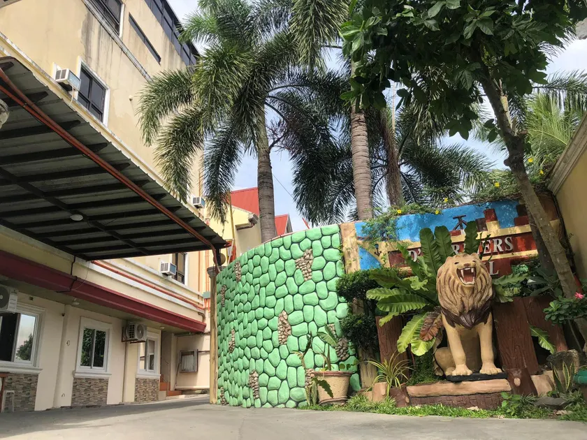 D'Mariners Inn Hotel - Image 1