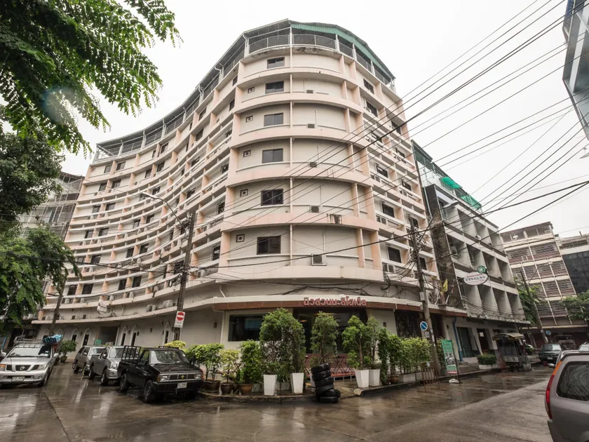 New Suanmali Hotel - Image 1
