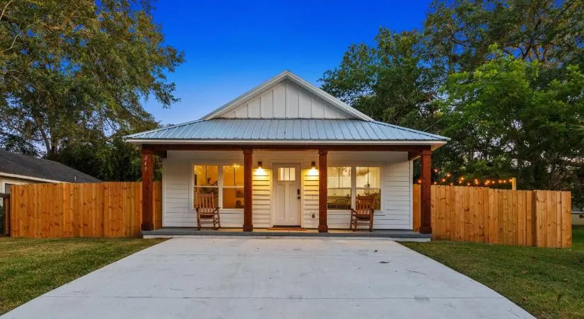 Quaint Cottage & Family Friendly Retreat - Image 1