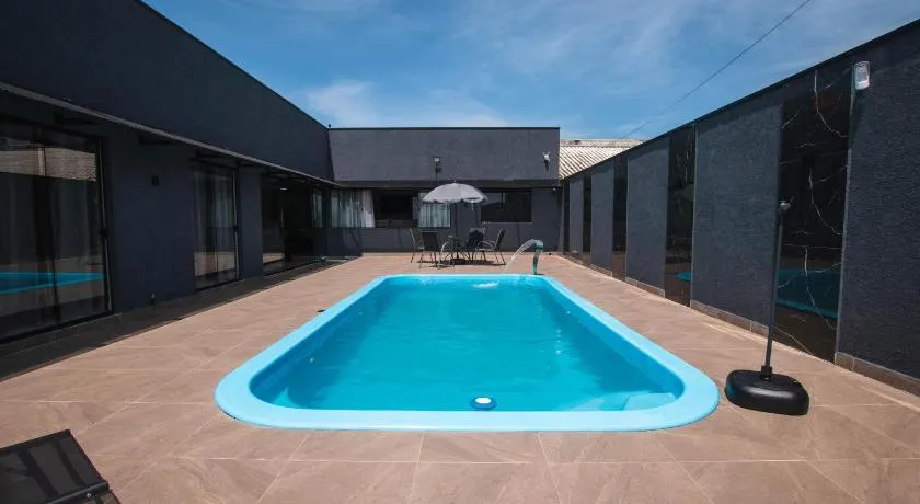 Casa grande alto padrão á 100 metros do mar - Image 1