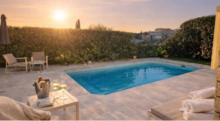 Private Pool House , 10min Cannes - Image 1