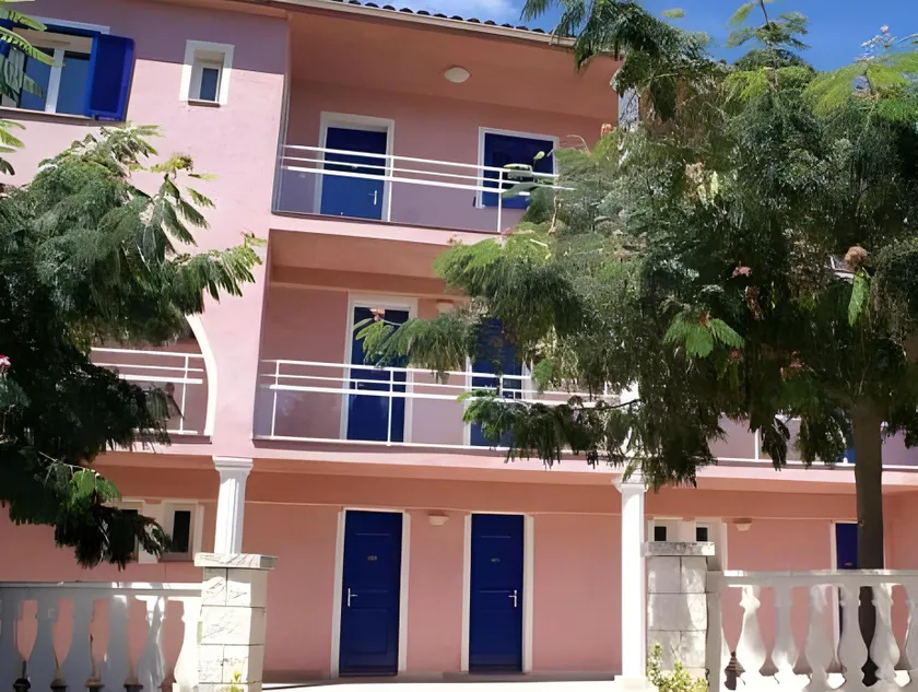 Résidence Villa Romana avec Piscine et Jacuzzi - Image 1