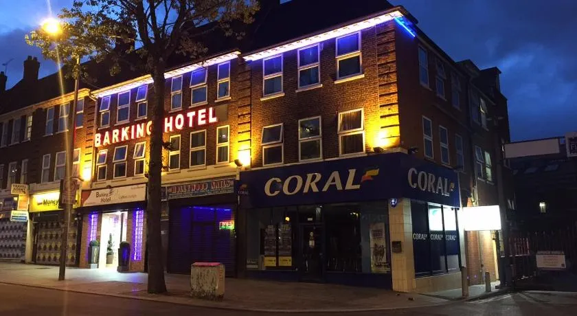 Barking Hotel - Image 1