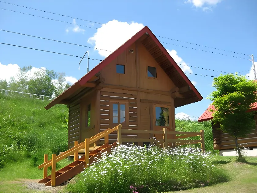 Log Cottage Himawari - Image 1