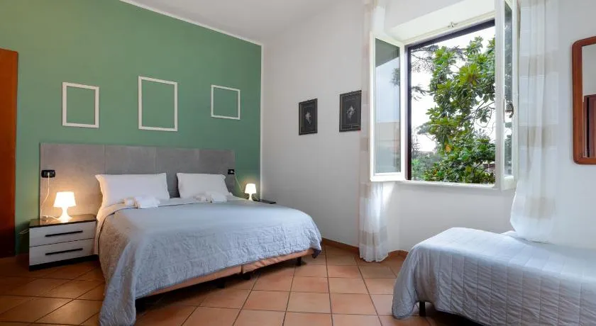 Comfort Rooms Villa Gaia Tor Vergata - Image 1
