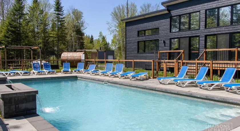 Chalet Beaulieu - Spa - Piscine - Sauna - Billard - Image 1