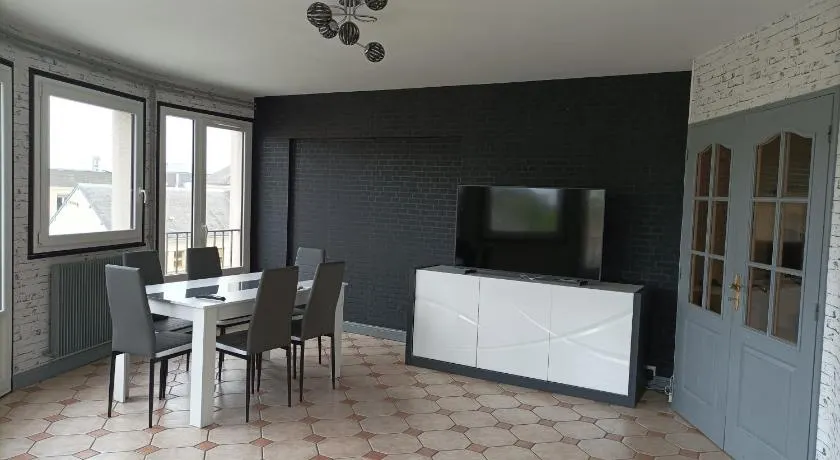 Joli appartement type 5 en centre ville - Image 1